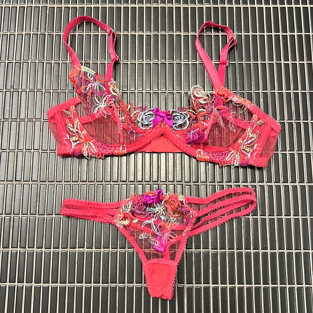 L’agent by Agent Provocateur Lingerie Set